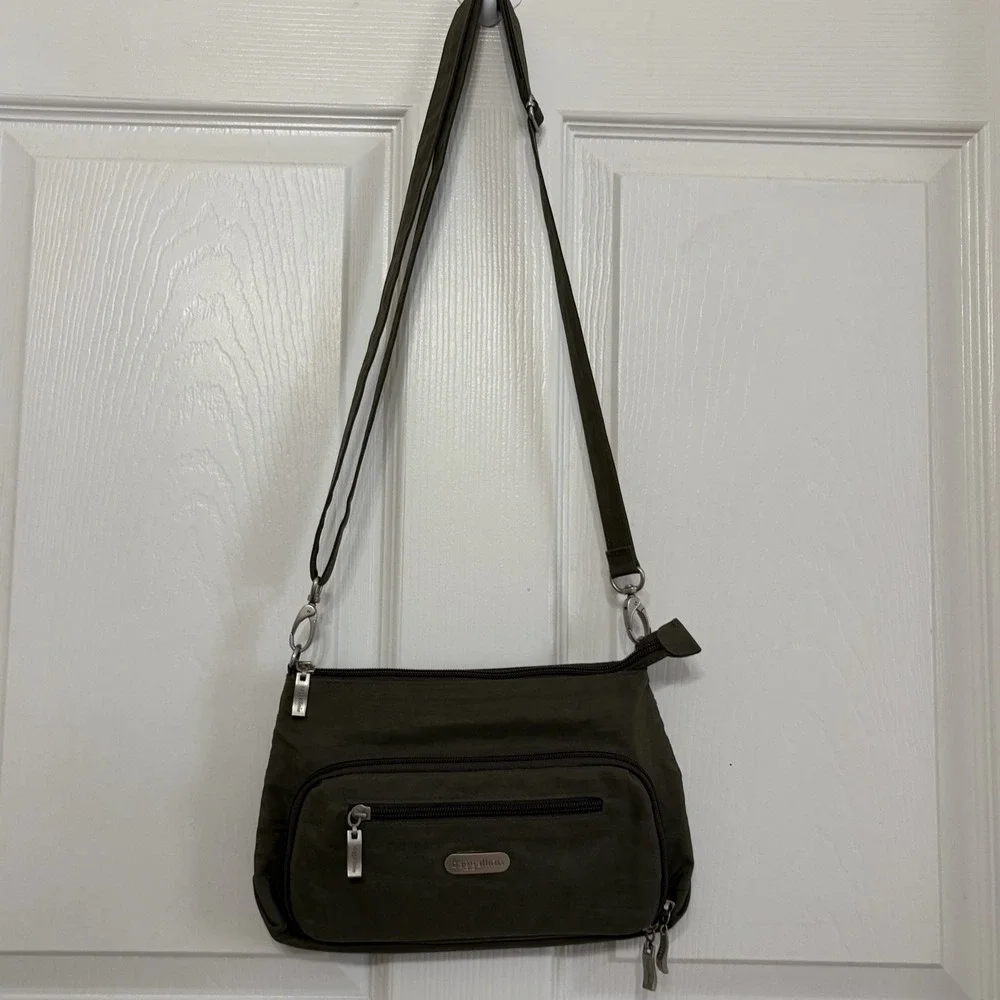 Baggallini Original Everyday Crossbody Purse Travel Bag Olive Green Orange Liner